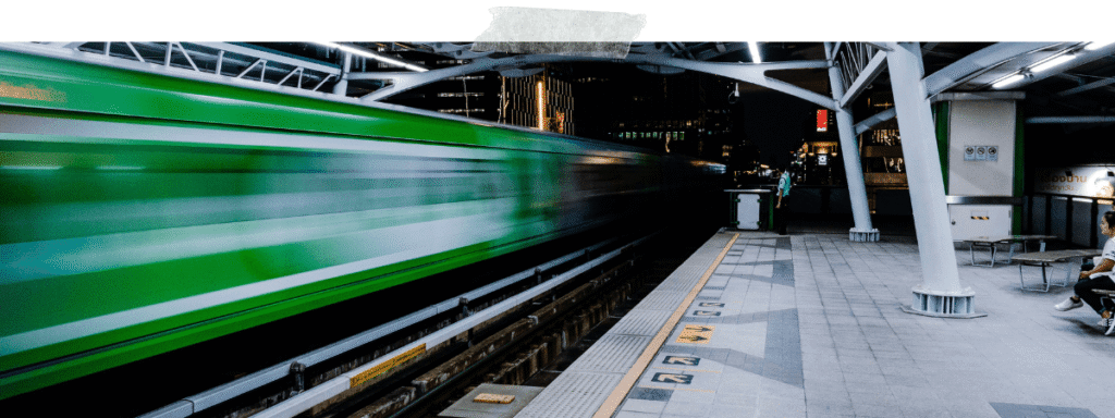 Le train de nuit : ton hôtel roulant et économique